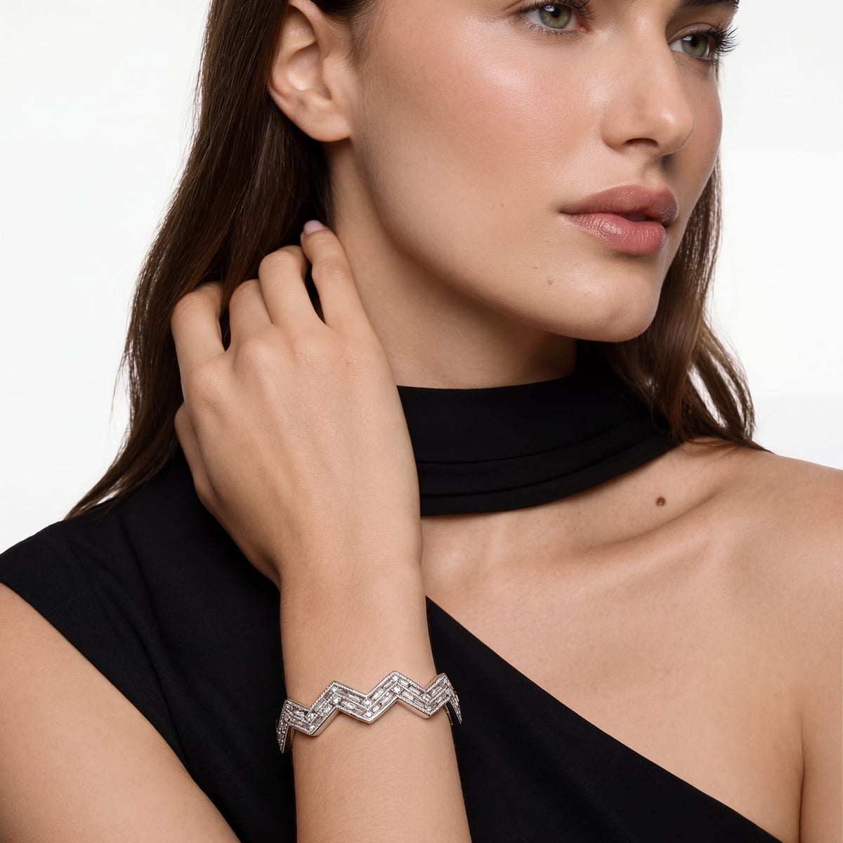 Curved Luxe Shoulder